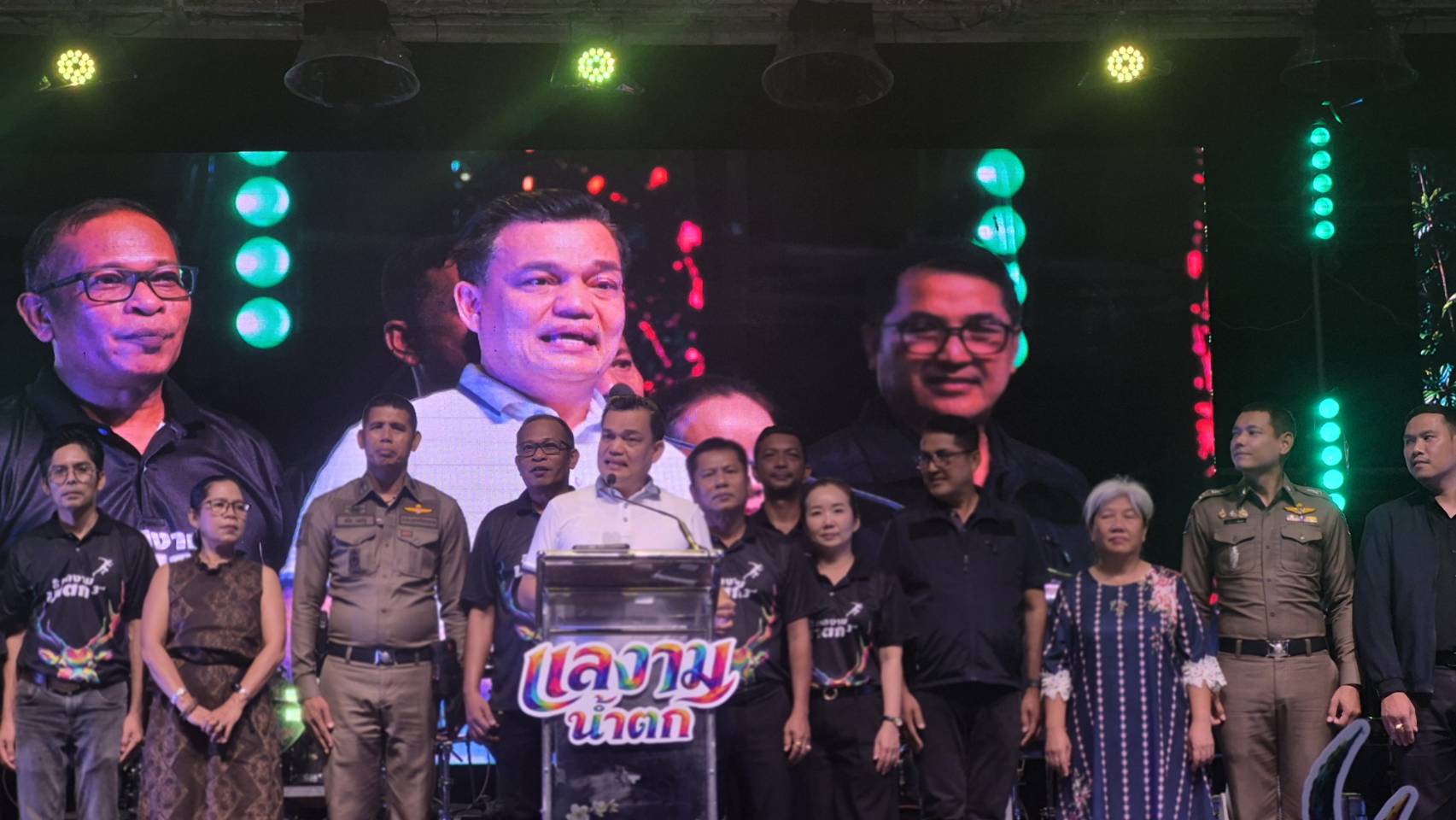 รองผู้ว่าราชการจังหวัดนครศรีธรรมราช เปิดงาน"แลงาม น้ำตก" ชู เสน่ห์การท่องเที่ยวโดยชุมชน เชื่อมอาหาร ผ้าพื้นถิ่น วัฒนธรรม และดนตรี